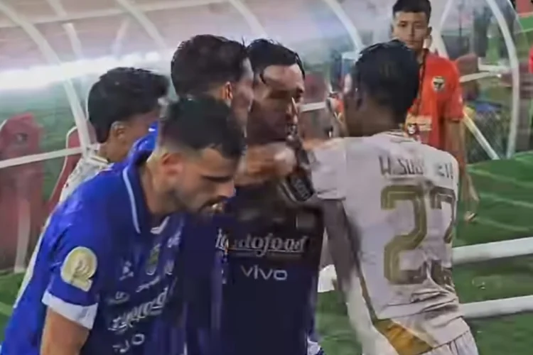 Bhayangkara FC Rilis Klarifikasi: Ungkap Pemicu Adu Mulut Marc Klok dan Wahyu Subo