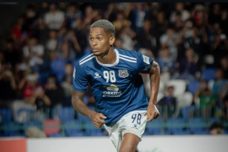 Plot Twist! Patrick Robson Batal Gabung ke Persib Bandung