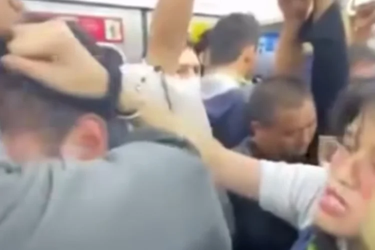 Viral Dugaan Pelecehan di KRL Rute Jakarta, Korban Jambak Rambut Pelaku