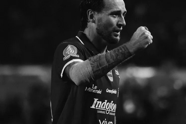 Marc Klok Sedih Laga Persib vs Manila Digger FC Digelar di Stadion si Jalak Harupat