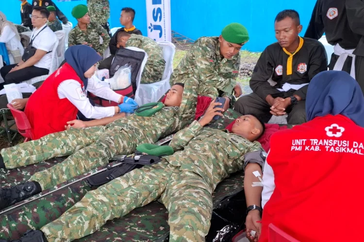 546 Prajurit Ikut Donor Darah di Singaparna 