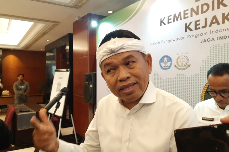 Perketat Alih Fungsi Lahan, Dedi Mulyadi Kunci Izin Wisata dan Perumahan di Hutan