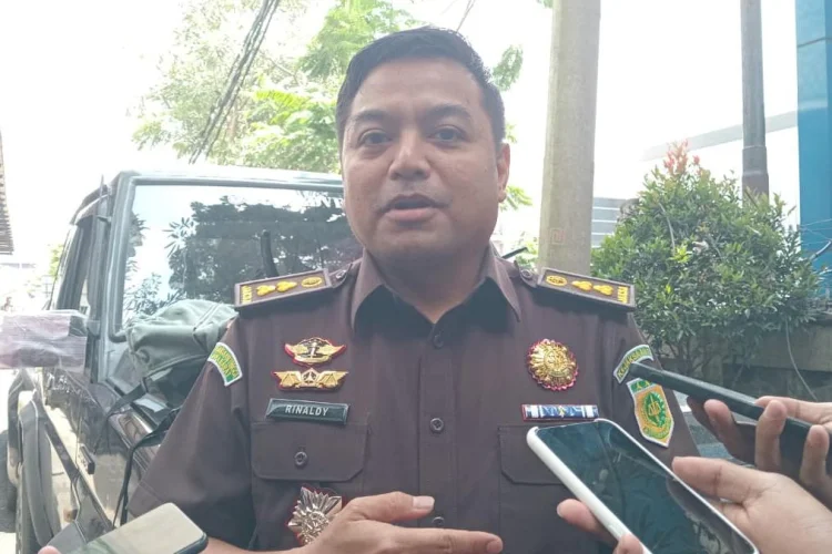 Kejari Bogor Lelang  Mobil Sedan Hasil Rampasan Tersangka Rokok Ilegal, Ini Caranya