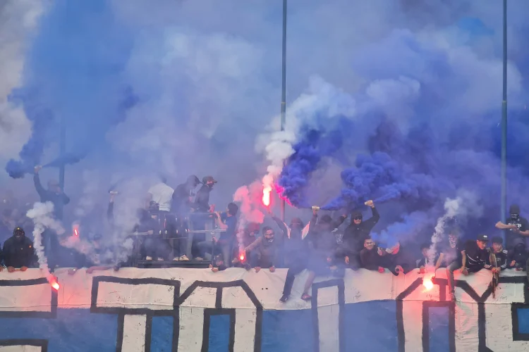 GBLA Berasap, Ribuan Bobotoh Beri Motivasi Para Pemain Persib Jelang Melawan Persija
