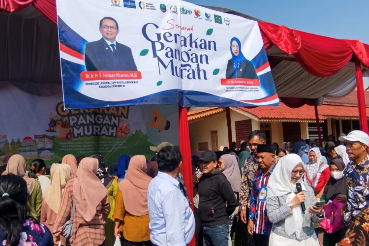 GPM  Diserbu Warga Lemahabang, 3.500 Paket Sembako Ludes dalam Hitungan Jam