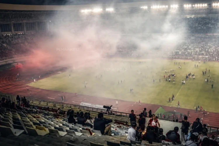 Ricuh Usai Persipura Kalah dari Adhyaksa FC, Polisi Amankan 14 Orang