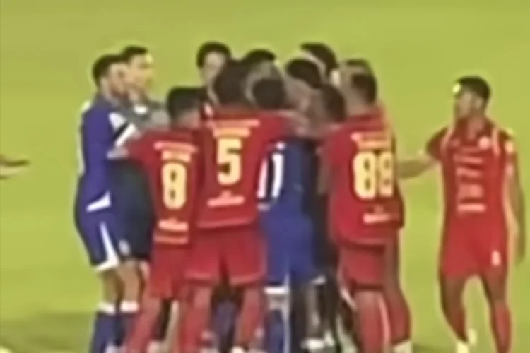Viral Rizky Ridho Diduga Jambak Beckham Putra Usai Laga Persija vs Persib
