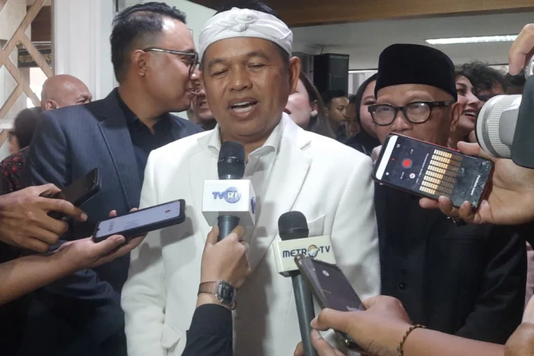 Soroti Bentrokan Oknum Bobotoh dan The Jak di Purwakarta, Dedi: Bawa ke Barak!