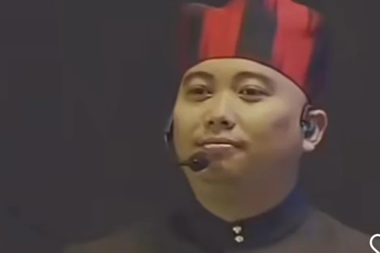 Pilih Diam Saat Polemik Memanas, Sosok MC Laki-Laki LCC 4 Pilar Kalbar Jadi Sorotan