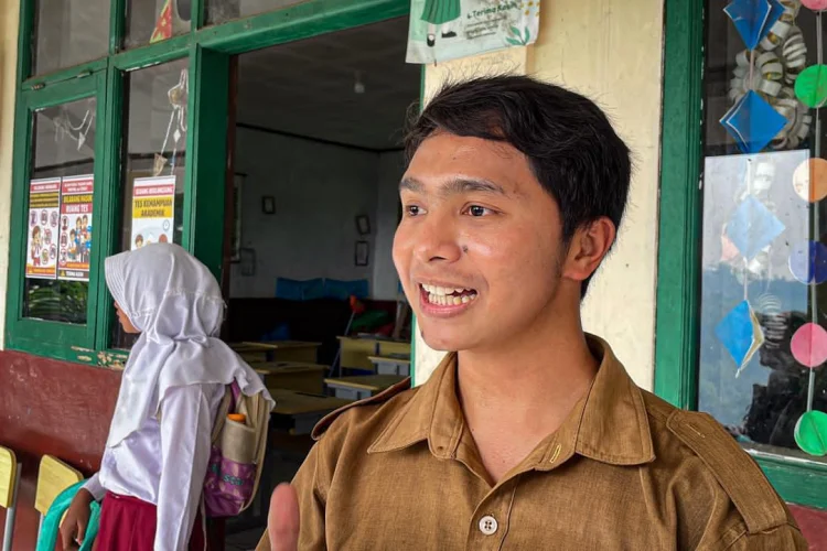Keresahan Guru Honorer di Pelosok KBB, dari Jalan Terjal hingga Kebijakan Baru