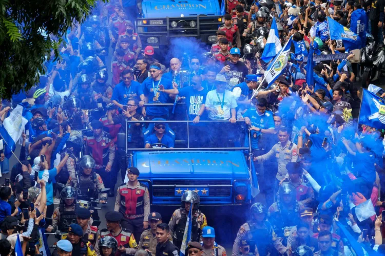 Apa Itu Panca Takhta? Ini Arti Julukan Baru Persib Usai Hattrick Juara Liga 1