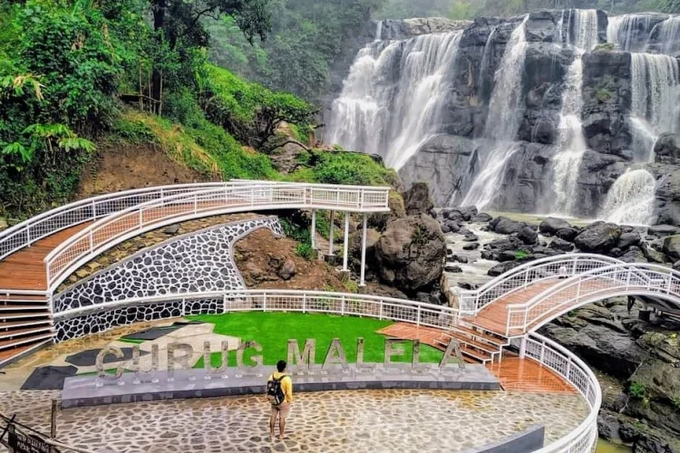 Curug Malela "Si Niagara Kecil" Kembali Dibuka, Meski Fasilitas Belum Pulih Penuh