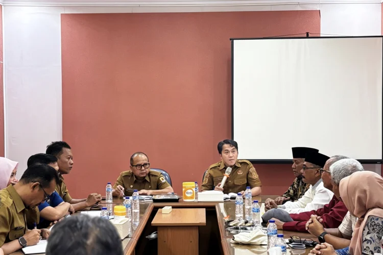 9 Tahun Diterjang Banjir Rob, Warga Ambulu Datangi Pemkab Cirebon