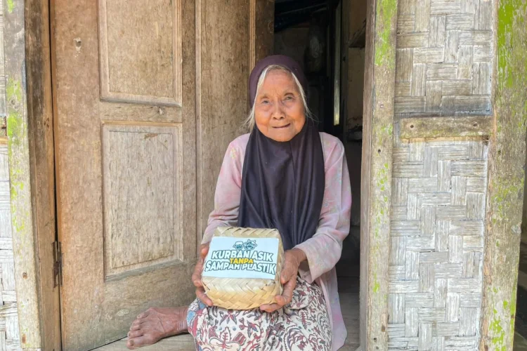 Sedekah Daging Kurban Dompet Dhuafa Sasar Kampung Ciroyom Tasikmalaya