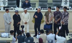 FOTO: Persib Terima Bonus Juara Rp1 Miliar dari Dedi Mulyadi