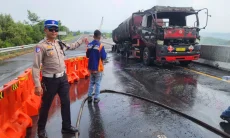 Truk Tangki Pertamina Terbakar di Tol Cisumdawu, Tidak Ada Korban Jiwa