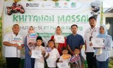 HUT ke-51, Pupuk Kujang Khitan Gratis 510 Anak Secara Maraton
