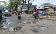 Perbaikan Jalan Lingkar Pasar Cikurubuk Terkendala Anggaran, Warga Diminta Bersabar