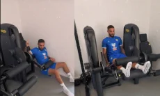 Layvin Kurzawa Terlihat Masih Pakai Setelan Jersey Persib Saat Latihan di Prancis