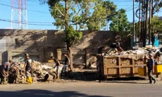 12 Ton dari TPS Borobudur Diangkut Petugas DLH Kota Tasikmalaya