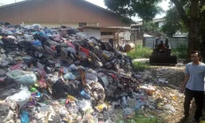 Tak Diangkut Berbulan-bulan, Sampah di Kelurahan Utama Cimahi Selatan Menggunung