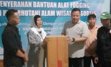 Wabah Nyamuk Meluas di Rancapanggung, Palawi Risorsis Berikan Bantuan Alat Fogging