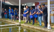 Rangkaian HUT Polri 80, Polrestabes Bandung Ajak Masyarakat Bandung Mancing