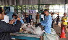 DLH Mulai Kelola Sampah Anorganik dan Organik di Halaman Kantornya