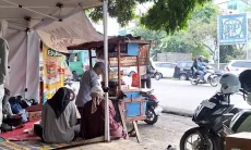 Satpol PP Kota Bandung Tegas Larang PKL di Kawasan Pusdai