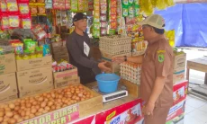 Efek Libur Program MBG, Harga Ayam Hingga Telur Turun di Pasar Ciwidey