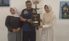 Berawal dari Pesan WA, Damkar Kota Tasikmalaya Bantu Ambil Rapor Siswi Yatim