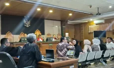 Hakim Pertanyakan Keterkaitan Ono Surono di Sidang Ijon Proyek Bekasi