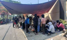 Protes PHK Sepihak, Puluhan Buruh Blokade Akses PT Royal Sejahtera Abadi Padalarang