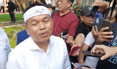 Dedi Mulyadi Janji Bantu Bangun Kembali Ponpes Babakan Ciwaringin di Cirebon