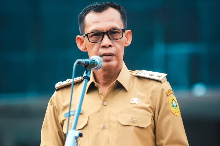 Jaro Ade Dukung Penertiban Bangunan Liar di TNGHS