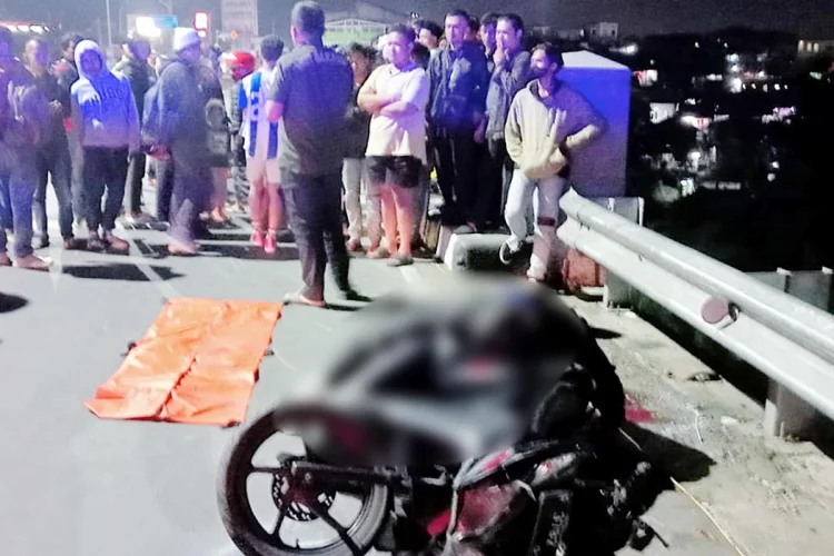Mobil SUV Hantam Motor, Seorang Pengendara Motor Tewas di Tempat