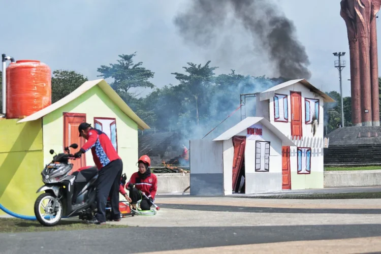 Disdamkarmatan Kota Bandung Dorong Respons Cepat Masyarakat Saat Kebakaran