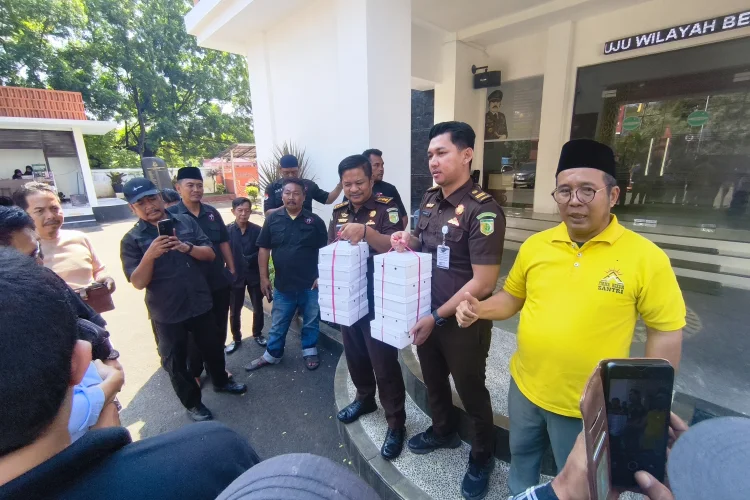 Eks Kajari Sumber Kembali Jadi Plt, Publik Pertanyakan Dasar Hukumnya