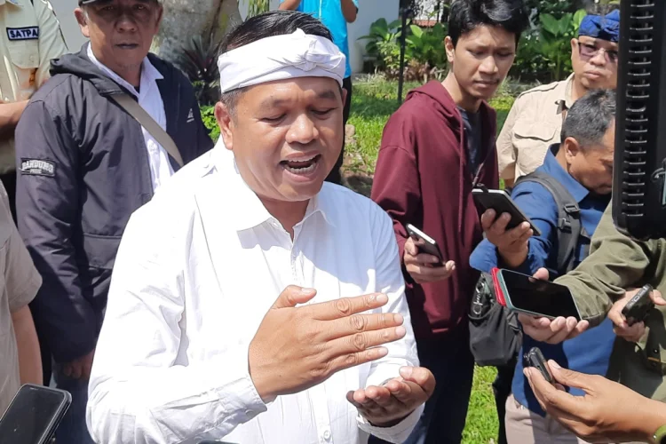 Dua Kali Tertunda, Dedi Mulyadi Pastikan PCMB SMA-SMK Diperpanjang