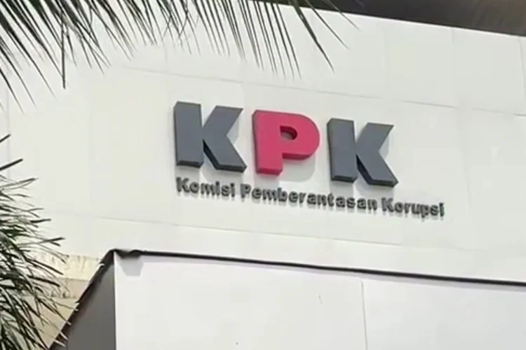 Kejagung Tahan Tiga eks Petinggi BGN saat KPK Selidiki Korupsi MBG: Tunggu Hasil