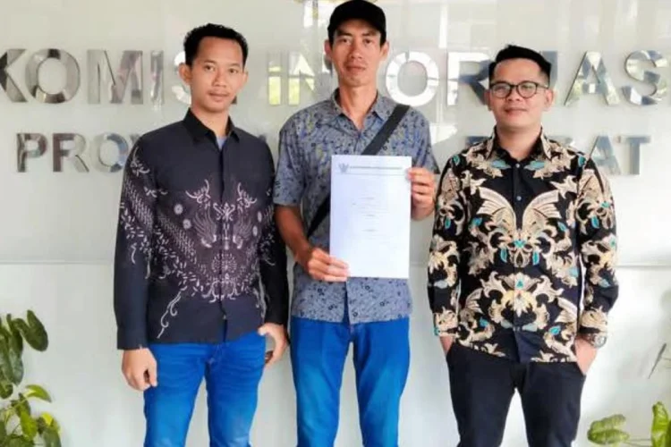 Kuasa Hukum Warga Desa Cimayang Ingatkan Opsi Gugatan Pemberhentian Jabatan Kades