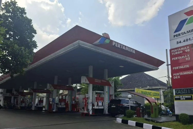 Harga Pertamax Naik 30 Persen, Warga Bandung Terpaksa Kurangi Konsumsi BBM