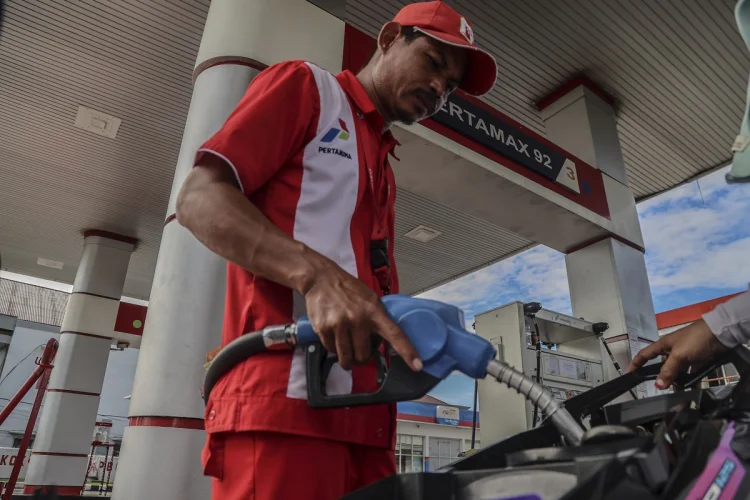 Banyak yang Beralih Usai Pertamax Naik, Pertamina Patikan Stok Pertalite Aman