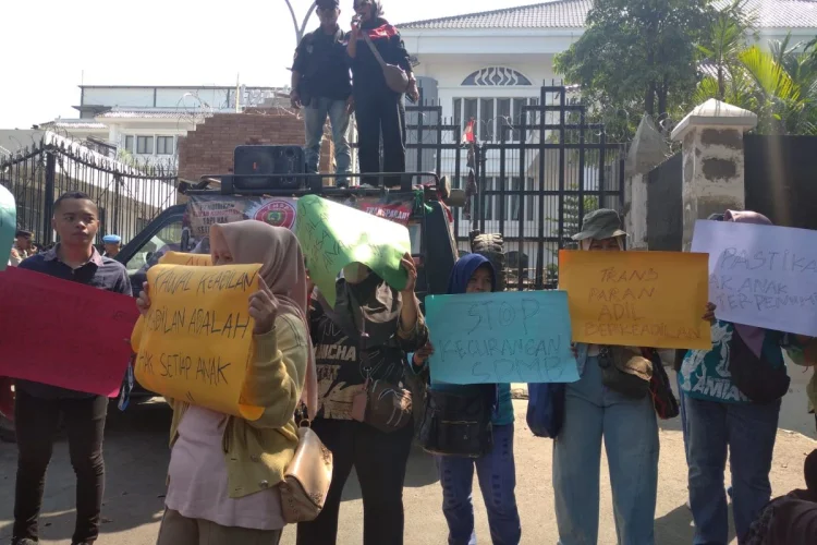 Hendak Meledakan Tabung Gas saat Demo, Seorang Mahasiswa Ditangkap