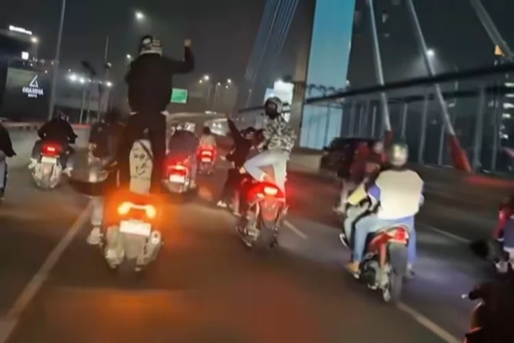 Diduga Mau Tawuran, Kelompok Berandalan Bermotor di Flyover Pasupati Diamankan