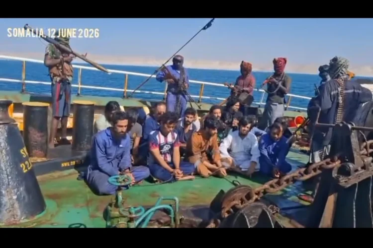Viral! Keluarga Kapten MT Honour 25 Ashari Samadikun Disandera Perompak Somalia