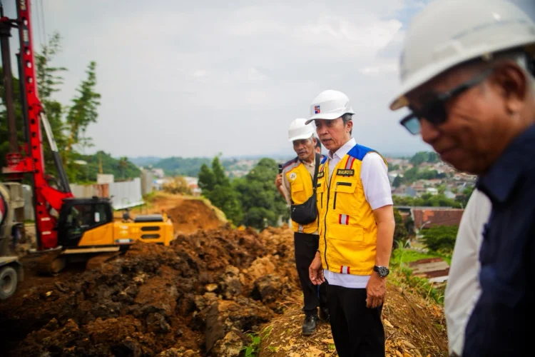 Pemerintah Pikirkan Aspek Keselamatan Pembangunan Trase Baru dan Leuweung Batutulis