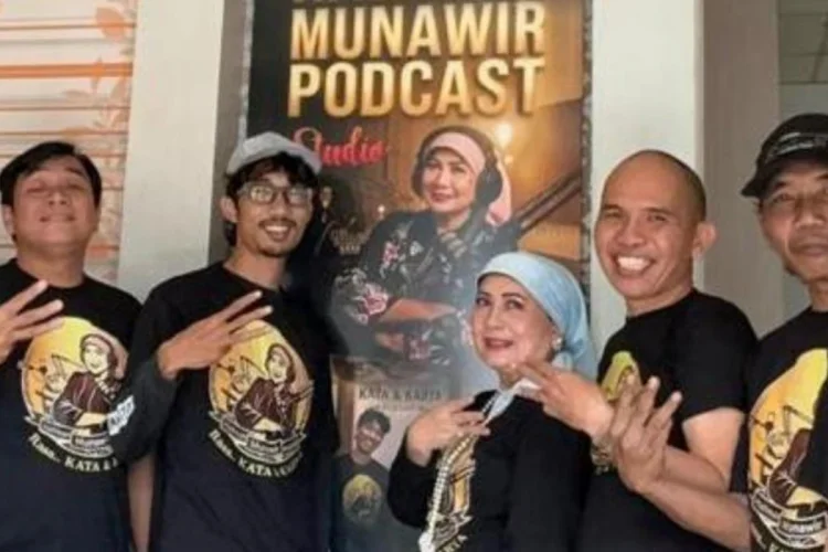 Hadirkan Konten Edukatif, Budayawan Bogor Halimah Munawir Raih 200 Ribu Viewer