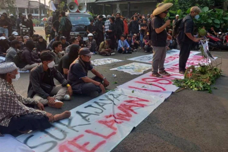 Sukajaya Melawan Tolak Perpanjangan SHGB PT PMC, Warga Ontrog Kantor Bupati Bogor