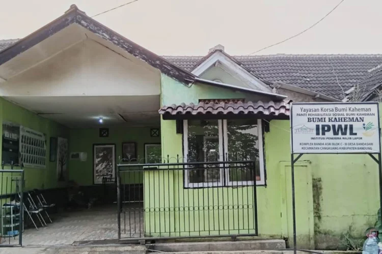 Merawat dengan Hati, Relawan Bumi Kaheman Dedikasikan Hidup untuk Pemulihan ODGJ